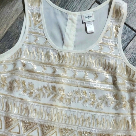 DAYTRIP [by Buckle] White sequin front Tank/Top, Small. - Picture 4 of 7